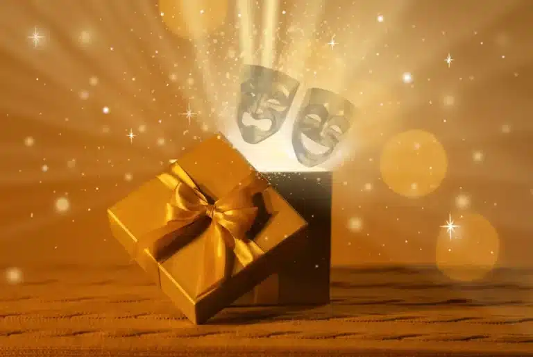 best gift for theater lovers, best gift for theatre lovers